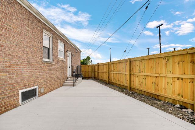 3310 Highland Avenue, Berwyn, IL 60402