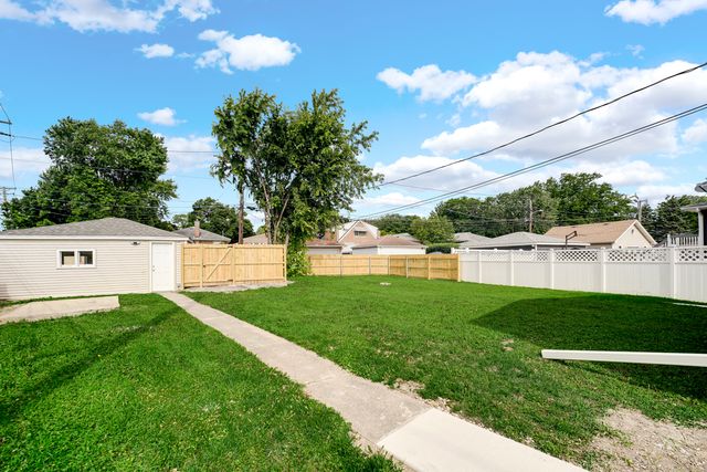 3310 Highland Avenue, Berwyn, IL 60402