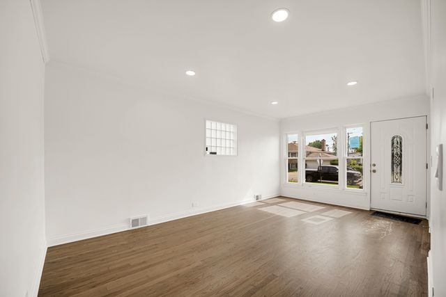 3310 Highland Avenue, Berwyn, IL 60402