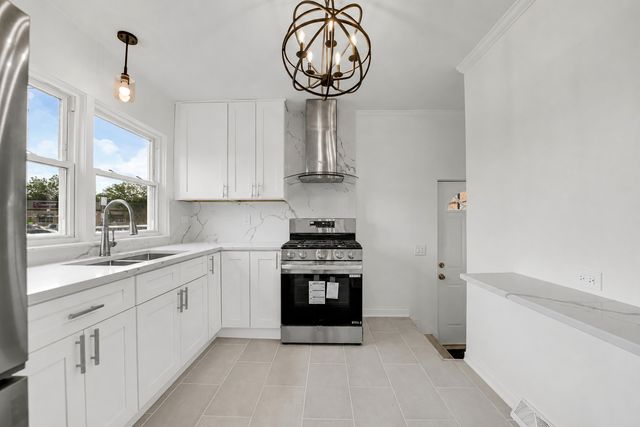 3310 Highland Avenue, Berwyn, IL 60402