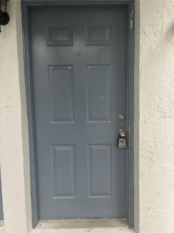 7193 E BANK DR, Tampa, FL 33617