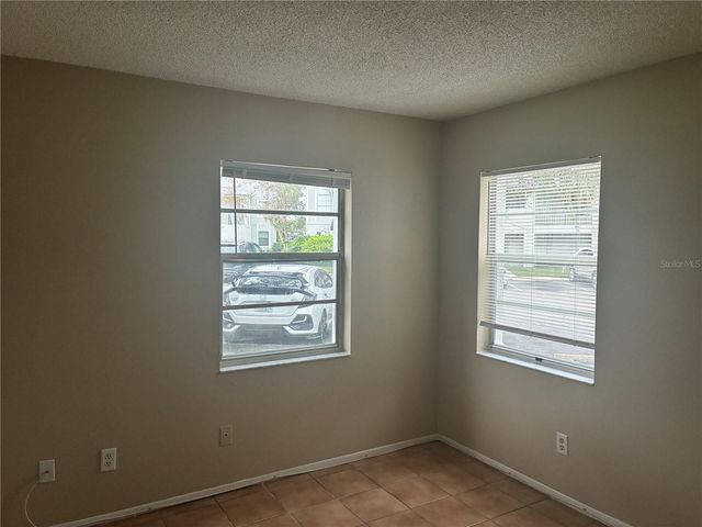 7193 E BANK DR, Tampa, FL 33617