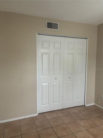 7193 E BANK DR, Tampa, FL 33617