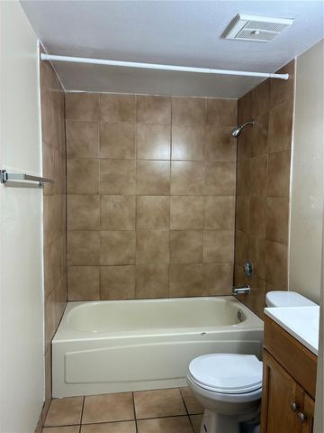 7193 E BANK DR, Tampa, FL 33617