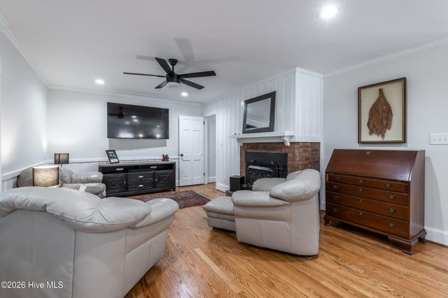 1705 Englewood Drive, Greenville, NC 27858