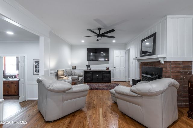 1705 Englewood Drive, Greenville, NC 27858