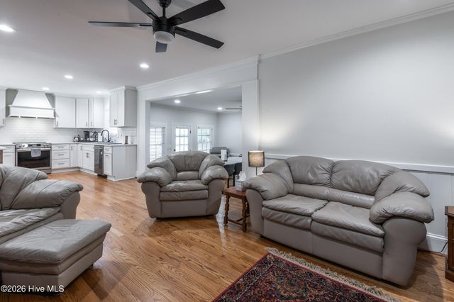 1705 Englewood Drive, Greenville, NC 27858
