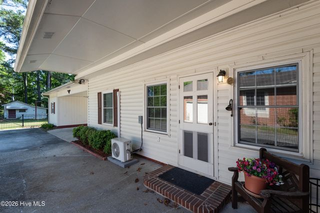 1705 Englewood Drive, Greenville, NC 27858
