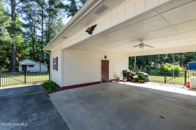 1705 Englewood Drive, Greenville, NC 27858