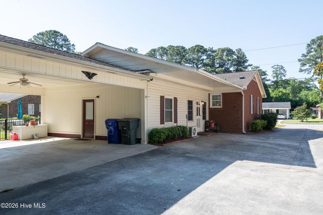 1705 Englewood Drive, Greenville, NC 27858