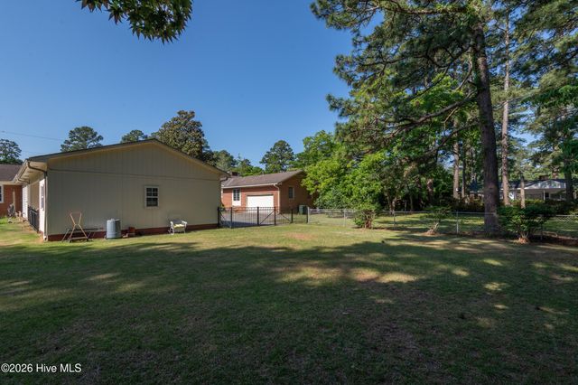 1705 Englewood Drive, Greenville, NC 27858