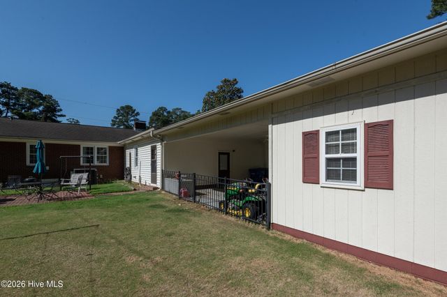1705 Englewood Drive, Greenville, NC 27858