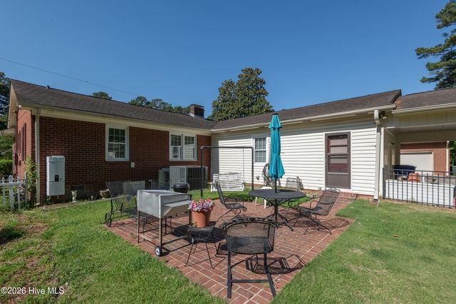 1705 Englewood Drive, Greenville, NC 27858