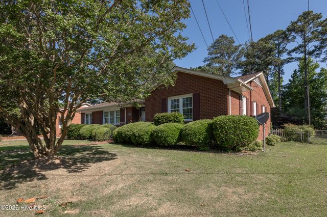 1705 Englewood Drive, Greenville, NC 27858