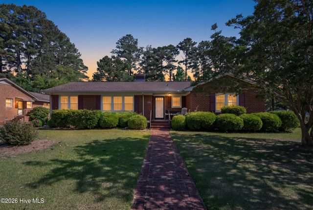 1705 Englewood Drive, Greenville, NC 27858