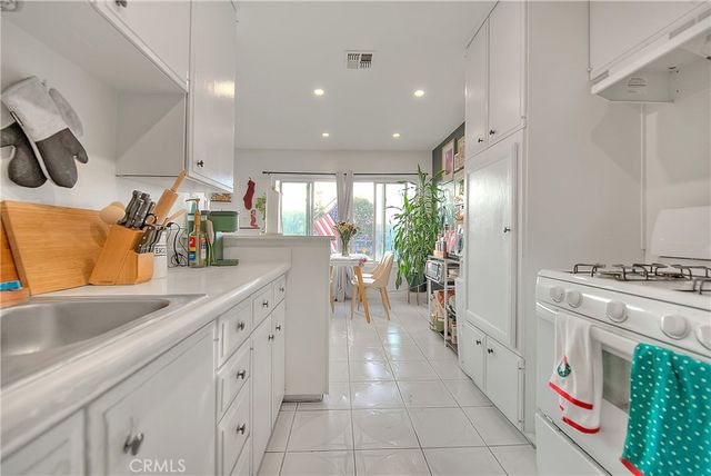 1850 W Greenleaf G, Anaheim, CA 92801