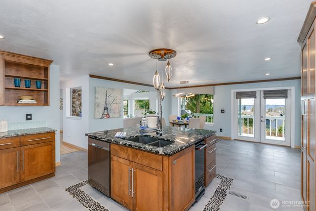 8712 53rd Place W, Mukilteo, WA 98275