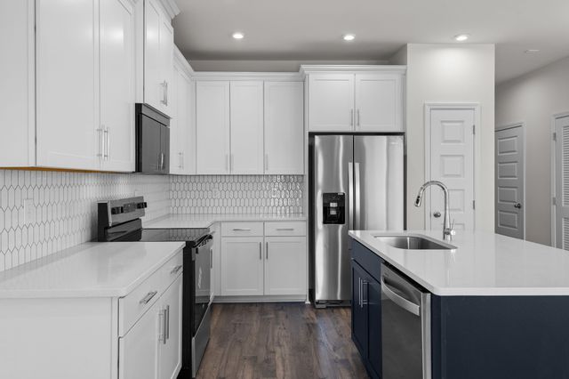 5043 Dayflower Drive, Hermitage, TN 37076