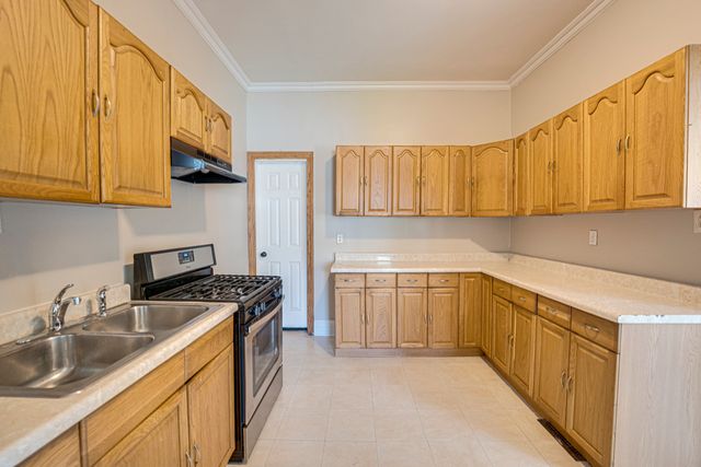 373 Cedar Street 373, Aurora, IL 60506