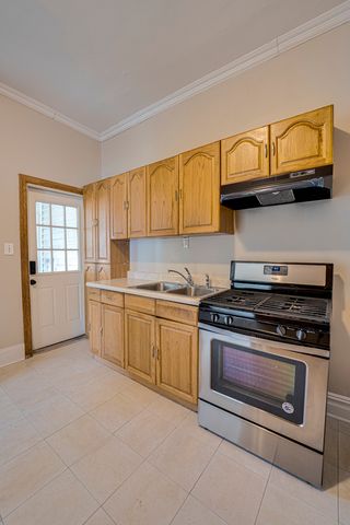 373 Cedar Street 373, Aurora, IL 60506