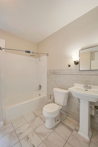 373 Cedar Street 373, Aurora, IL 60506