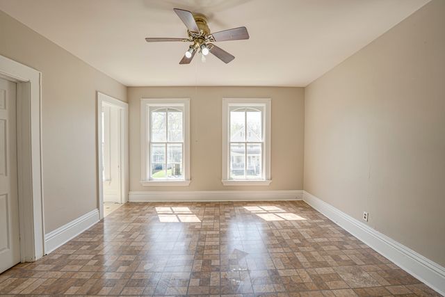 373 Cedar Street 373, Aurora, IL 60506