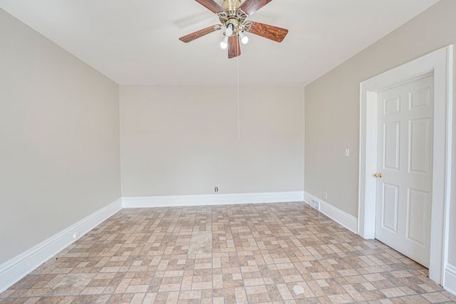373 Cedar Street 373, Aurora, IL 60506