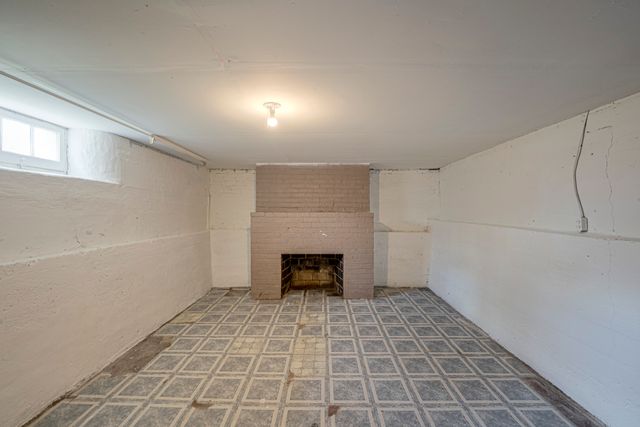 373 Cedar Street 373, Aurora, IL 60506