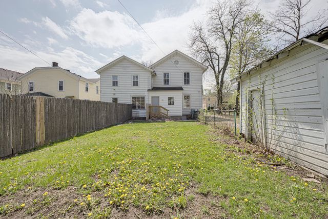 373 Cedar Street 373, Aurora, IL 60506