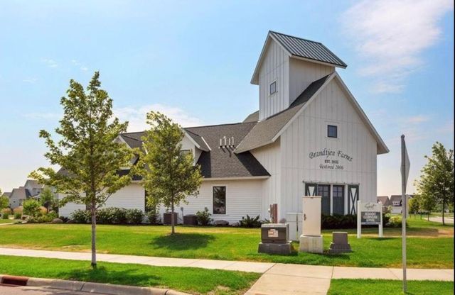 5049 161st Street W, Lakeville, MN 55044