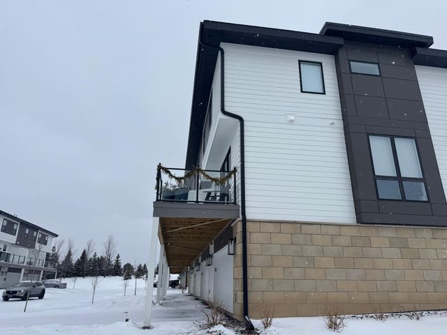 5049 161st Street W, Lakeville, MN 55044