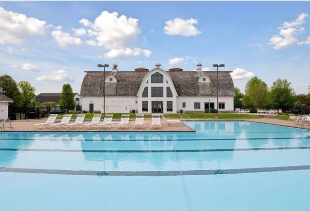 5049 161st Street W, Lakeville, MN 55044