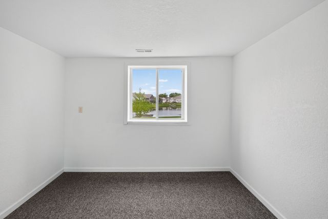 315 SE Willow Run Lane, Ankeny, IA 50021