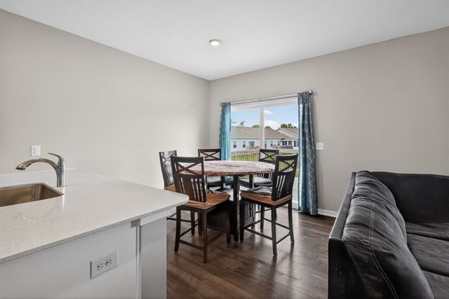 315 SE Willow Run Lane, Ankeny, IA 50021