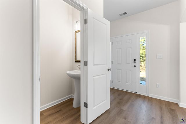 699 Jasmine Drive C48, Macon, GA 31211