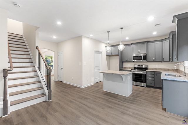 699 Jasmine Drive C48, Macon, GA 31211