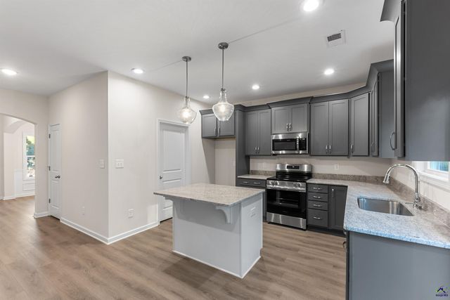 699 Jasmine Drive C48, Macon, GA 31211