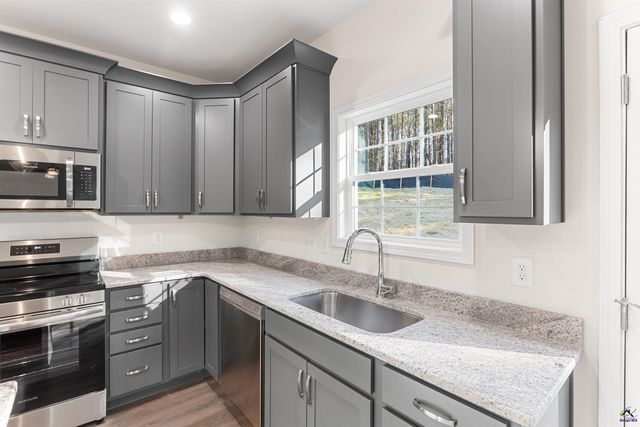 699 Jasmine Drive C48, Macon, GA 31211