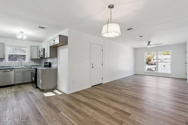 2823 Woodlane Street, Gautier, MS 39553