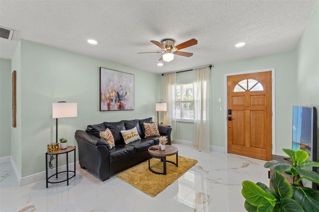 439 E BOYER STREET, Tarpon Springs, FL 34689