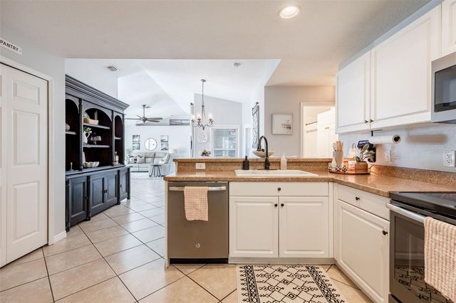 2342 BEEVILLE AVENUE, North Port, FL 34286