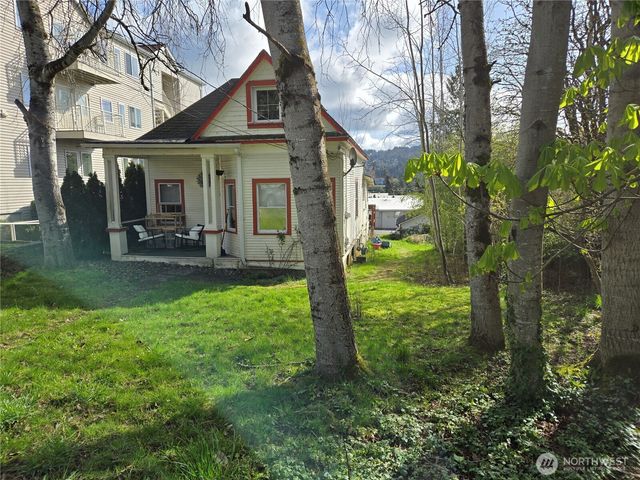 1021 21st Street, Bellingham, WA 98225