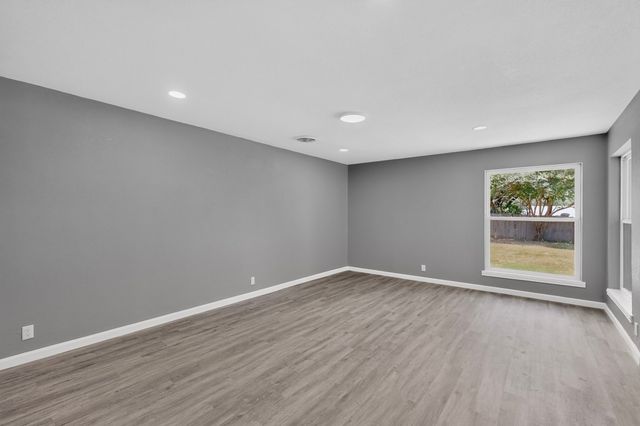 3309 Leith Avenue, Fort Worth, TX 76133