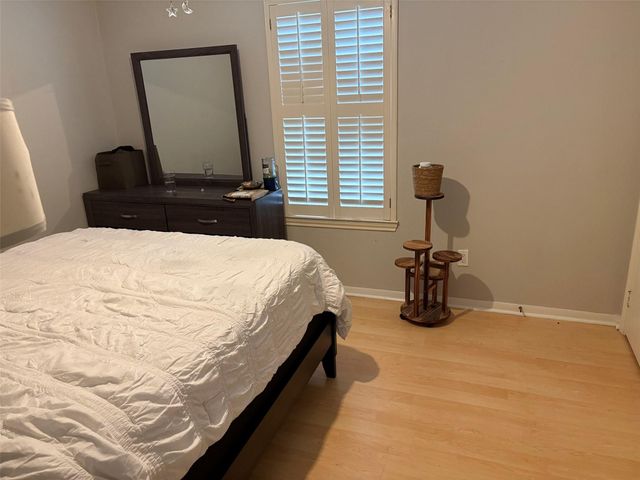 1830 Creek, Houston, TX 77080