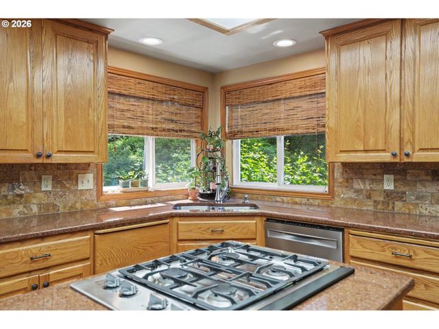 2650 Sw 22ND Ct, Gresham, OR 97080