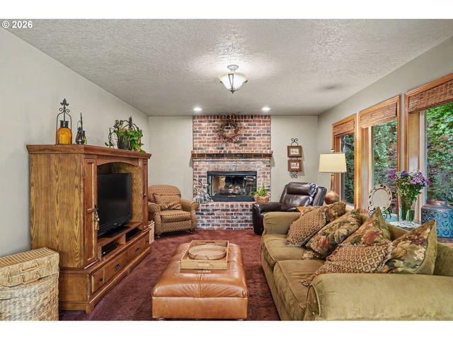 2650 Sw 22ND Ct, Gresham, OR 97080