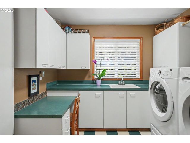 2650 Sw 22ND Ct, Gresham, OR 97080