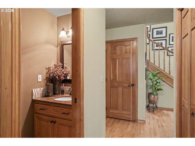 2650 Sw 22ND Ct, Gresham, OR 97080