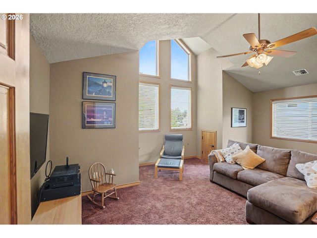 2650 Sw 22ND Ct, Gresham, OR 97080