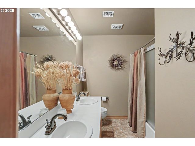 2650 Sw 22ND Ct, Gresham, OR 97080